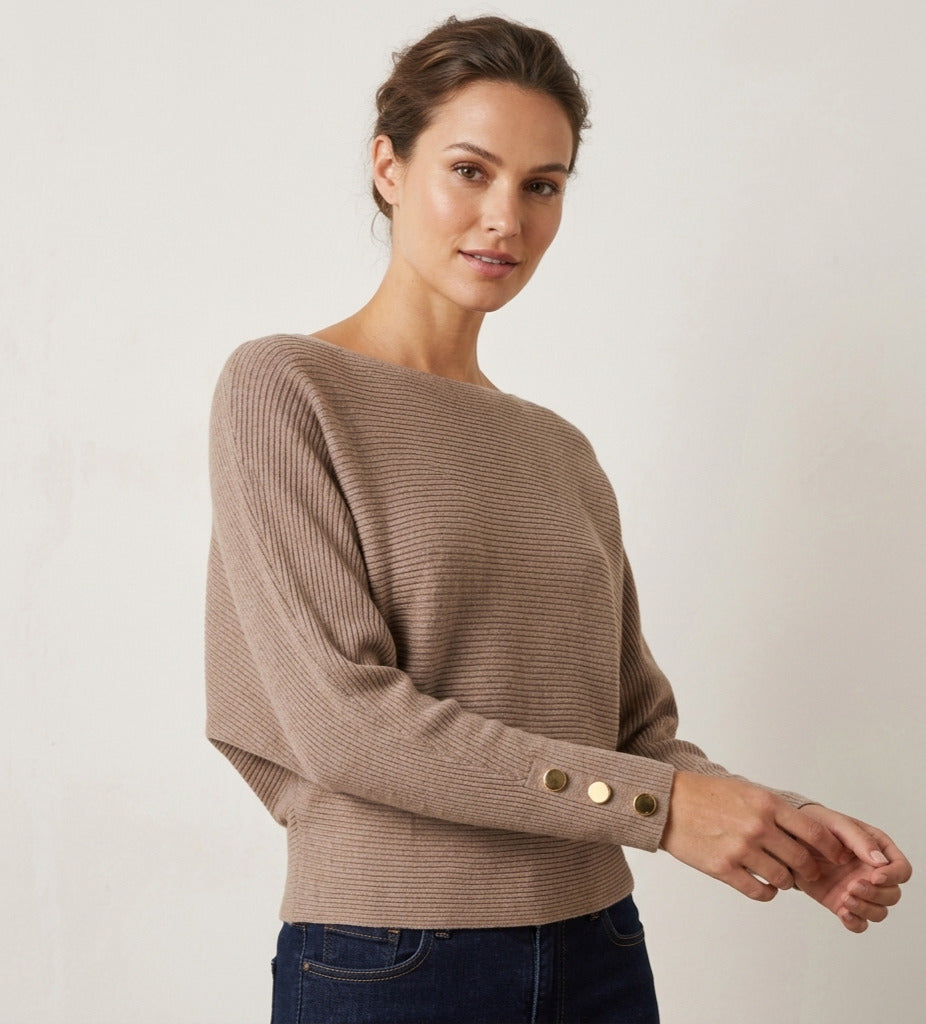 Blusa corte mariposa con botones
