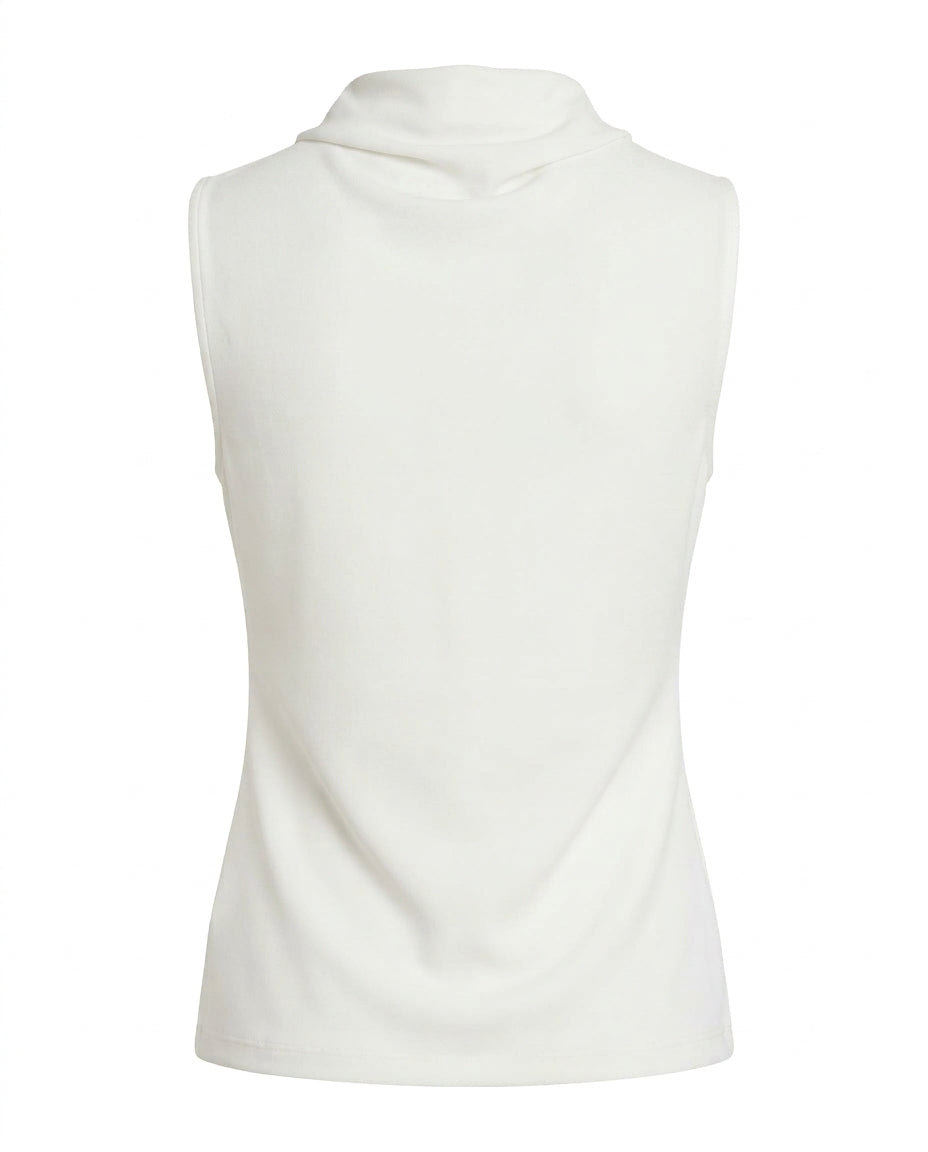 Blusa con broche en el hombro