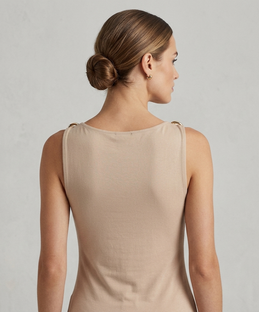 Blusa detalles en los hombros