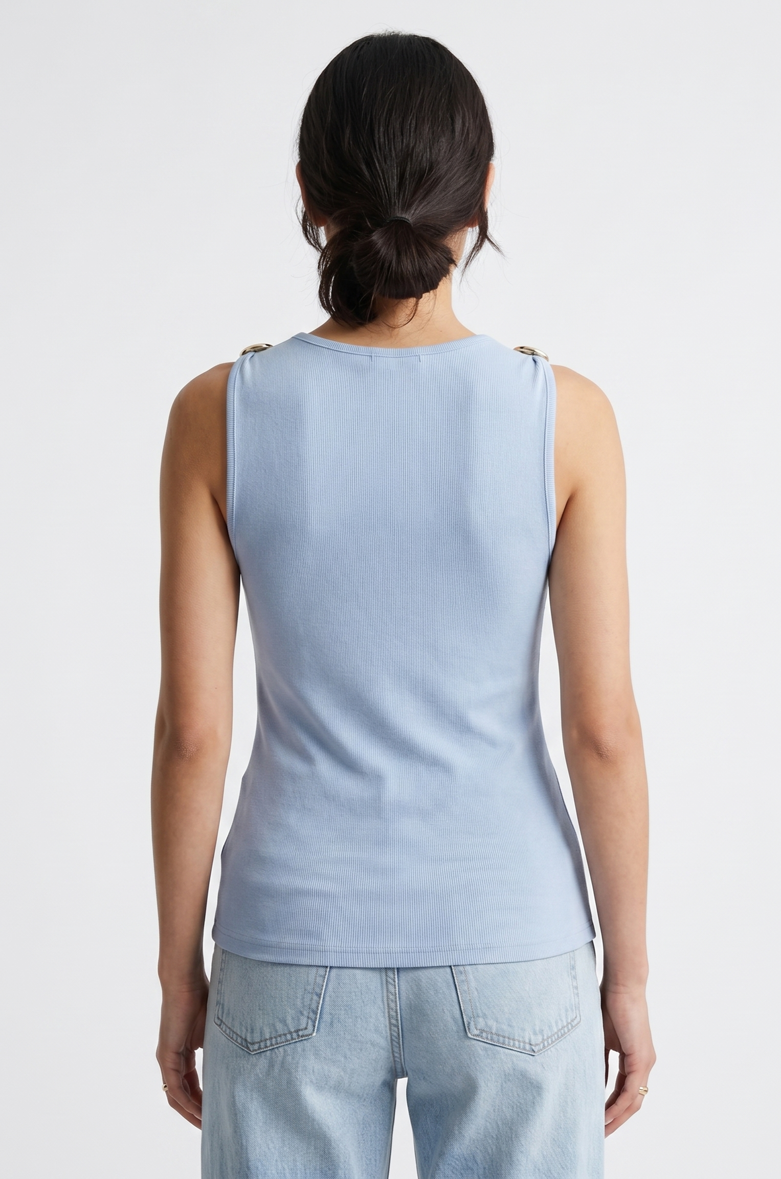 Blusa detalles en los hombros