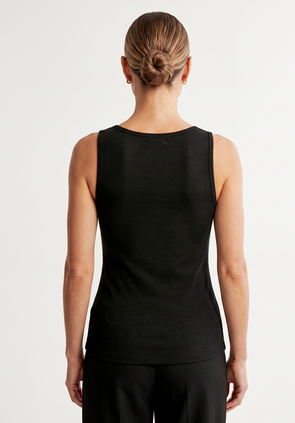 Blusa detalles en los hombros